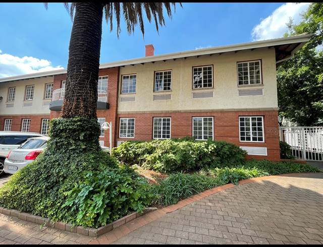 331M² OFFICE TO LET IN PARKTOWN